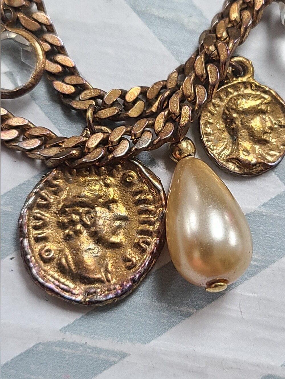 Vintage Roman Coin Charm Brooch – Victorian Revival Gold Tone Pin with Faux... - Picture 2 of 7